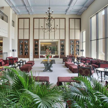 Doubletree By Hilton La Torre Golf Resort Roldán Екстериор снимка The lobby of the hotel