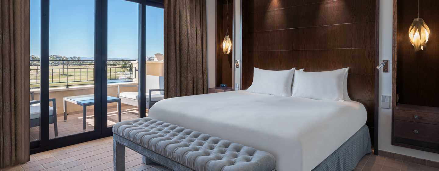 Doubletree By Hilton La Torre Golf Resort Roldán Екстериор снимка A bedroom at the hotel